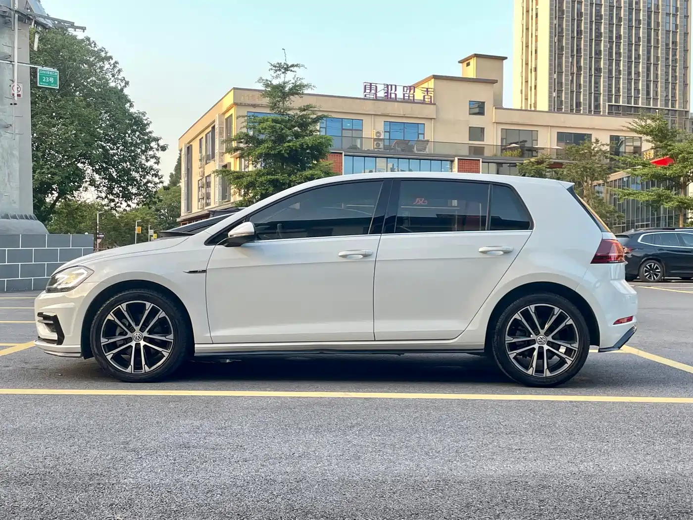Фото 6 - Volkswagen Golf