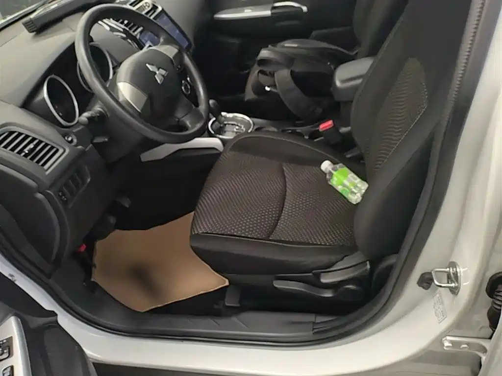 Mitsubishi ASX 2018 2.0L CVT 2WD Elite фото 15