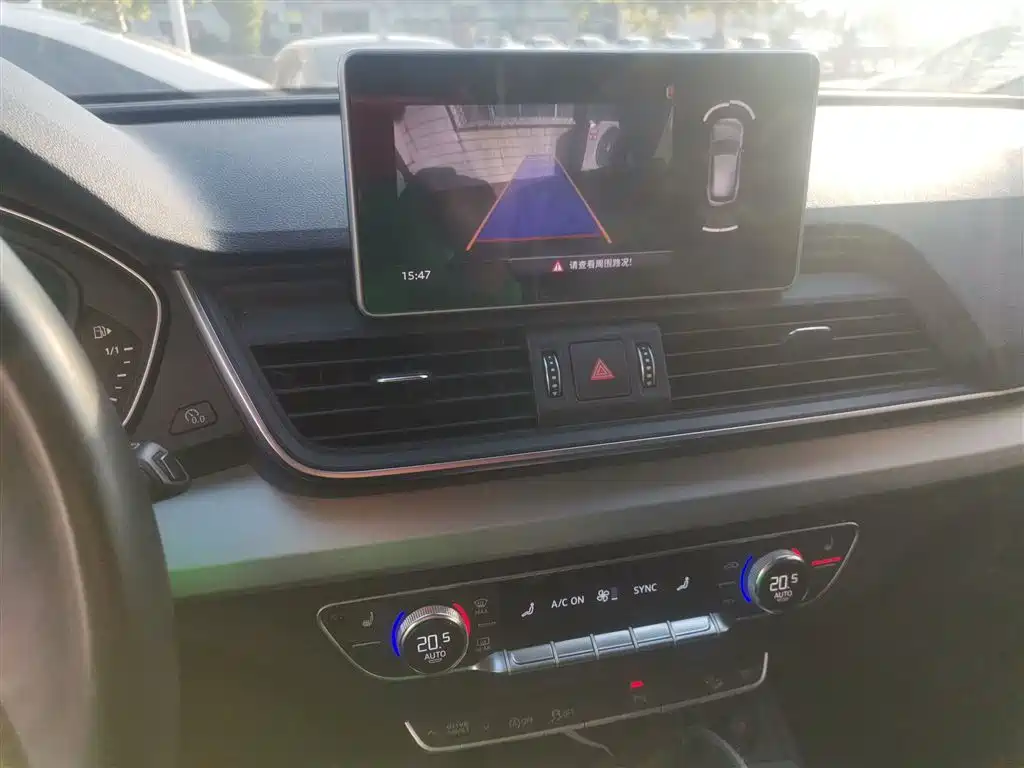 Audi Q5L 2020 Facelift 40 TFSI Honor Fashion фото 10