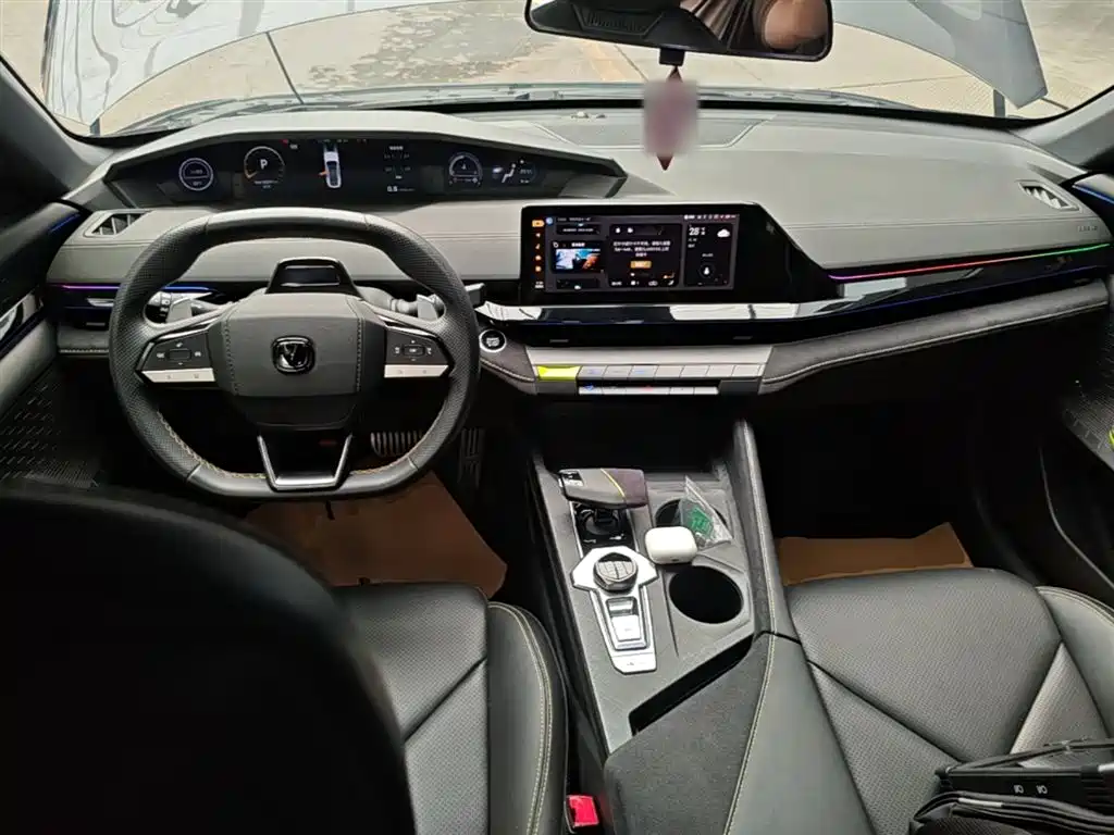 CHANGAN UNI-V