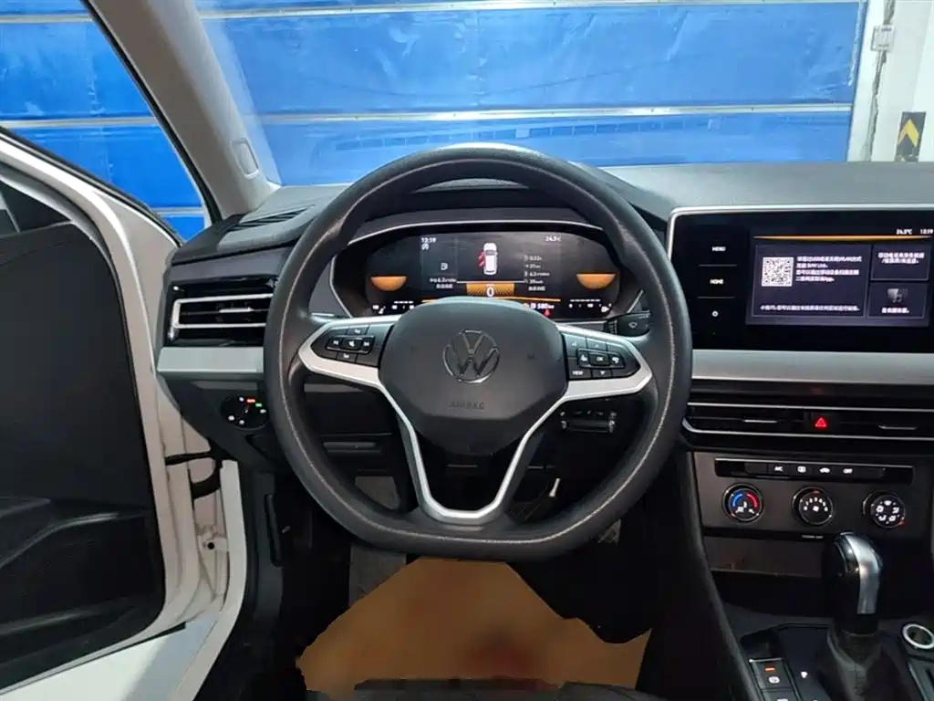Volkswagen Lavida 2023 Facelift 1.5L Auto Comfort Edition фото 11
