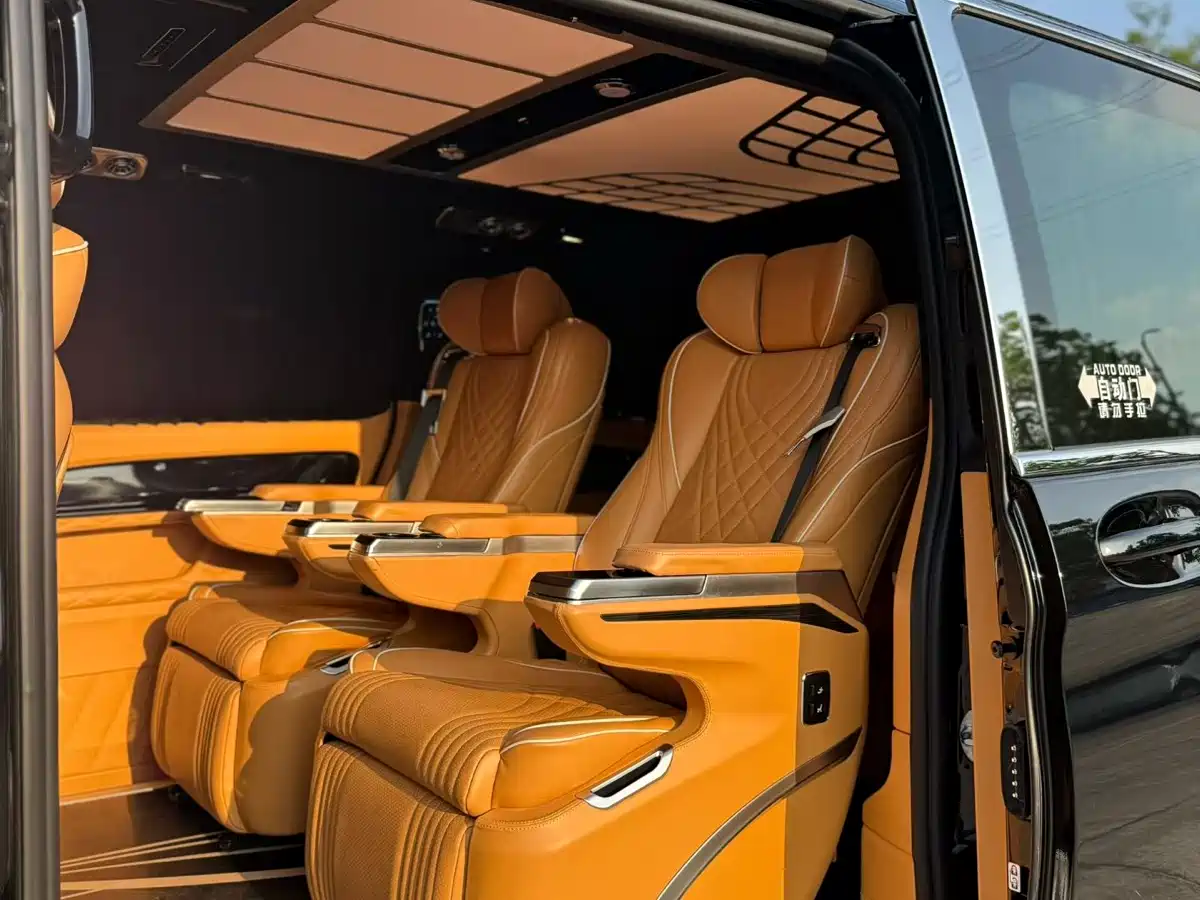 Mercedes-Benz Vito 2021 2.0T Elite 7-Seater фото 6