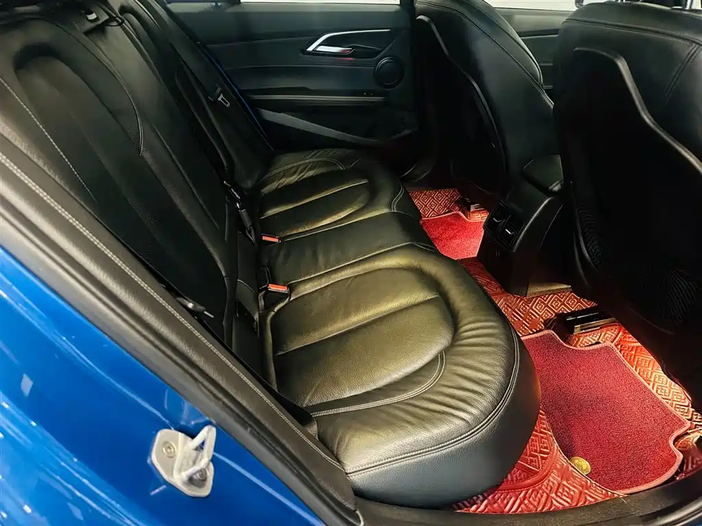 Фото 8 - BMW 1 Series