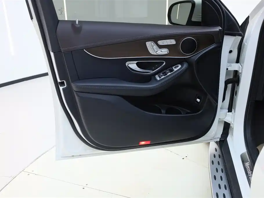 Mercedes-Benz GLC 2021 GLC 260 L 4MATIC Luxury фото 15