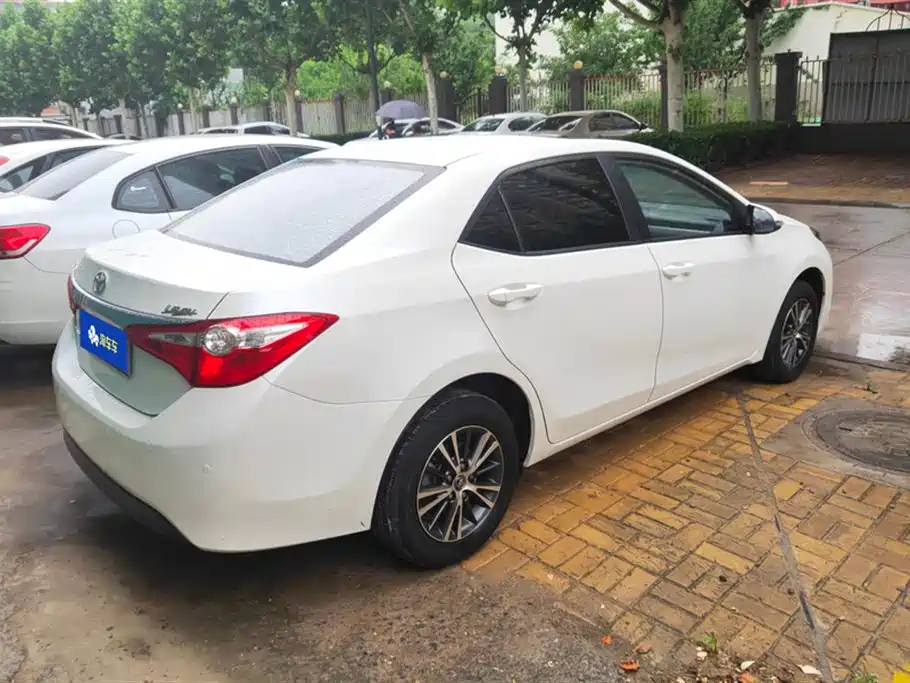 Toyota Levin 2016 1.6G CVT Elite Edition фото 3