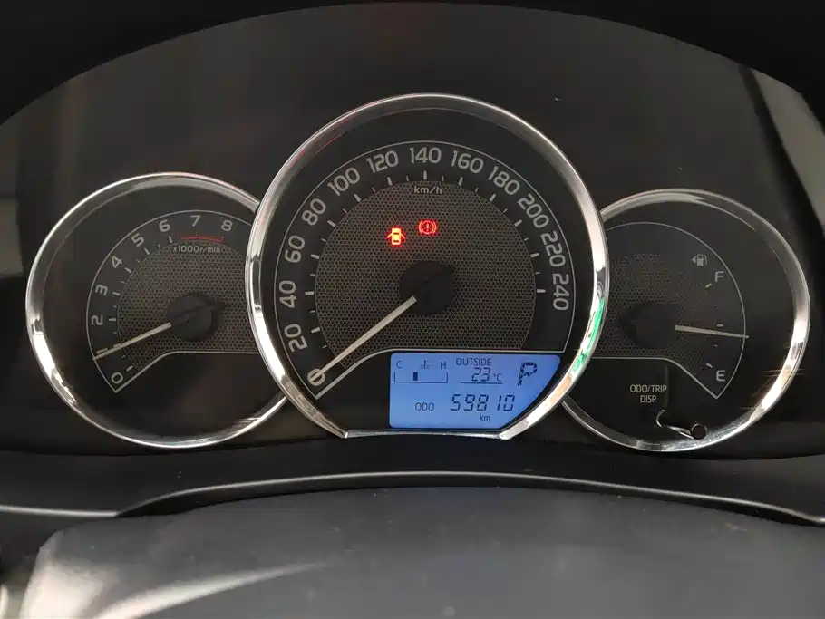 Toyota Levin 2016 1.6G CVT Elite Edition фото 14