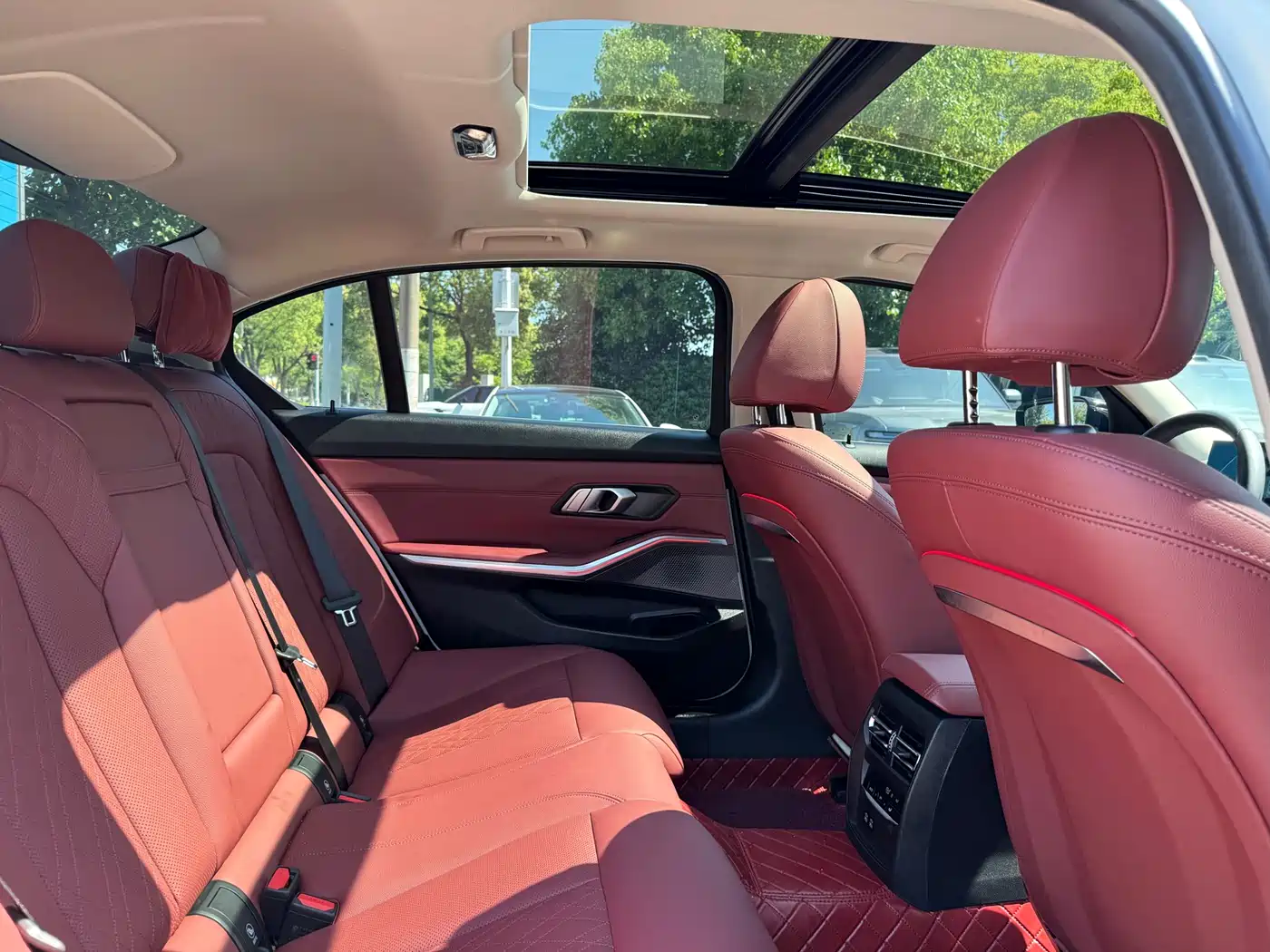 BMW 3 Series 2023 320Li M Sport Package фото 14