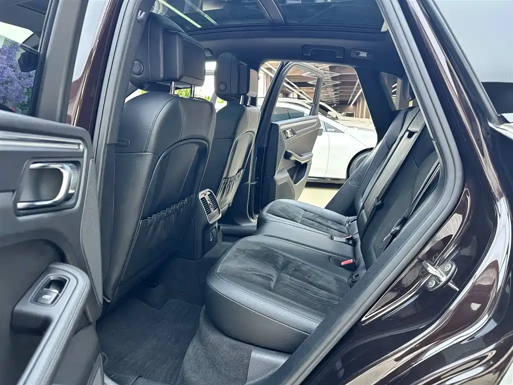 Porsche Macan 2018 Macan 2.0T фото 10