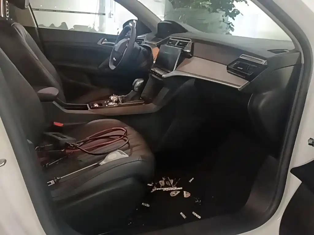 Peugeot 408 2025 2022 1.6T Light Chaser Edition