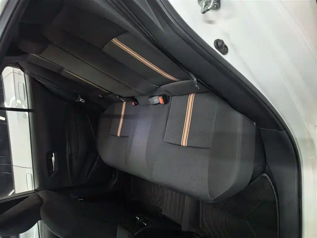 Toyota Levin 2023 Smart Hybrid 1.8L Luxury фото 12
