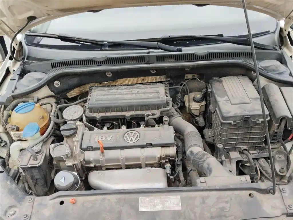 Volkswagen Sagitar 2014 Facelift 1.6L Automatic Leading Version фото 16