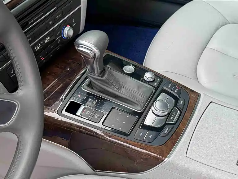 Audi A6L 2014 30 FSI Comfort фото 11