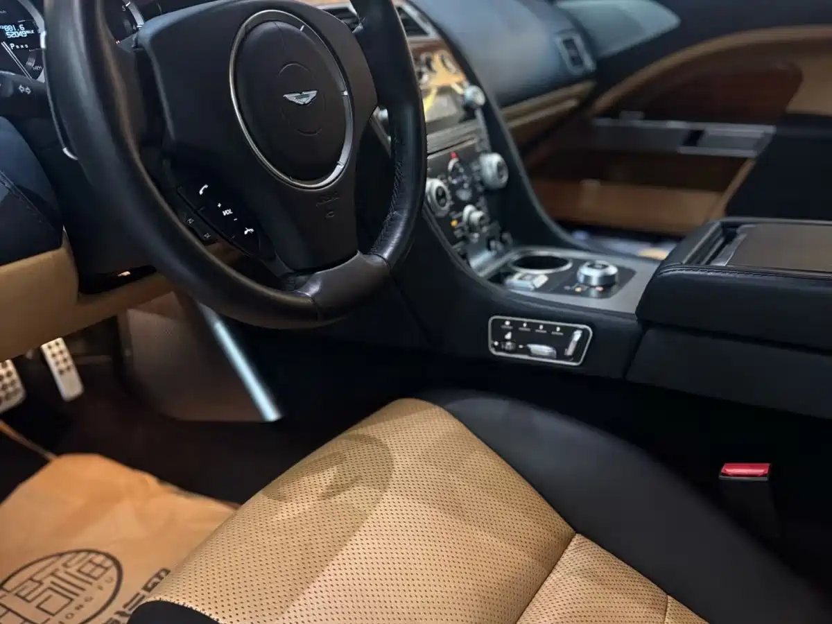 Aston Martin V8 Vantage 2011 2011 4.7L Sportshift Coupe