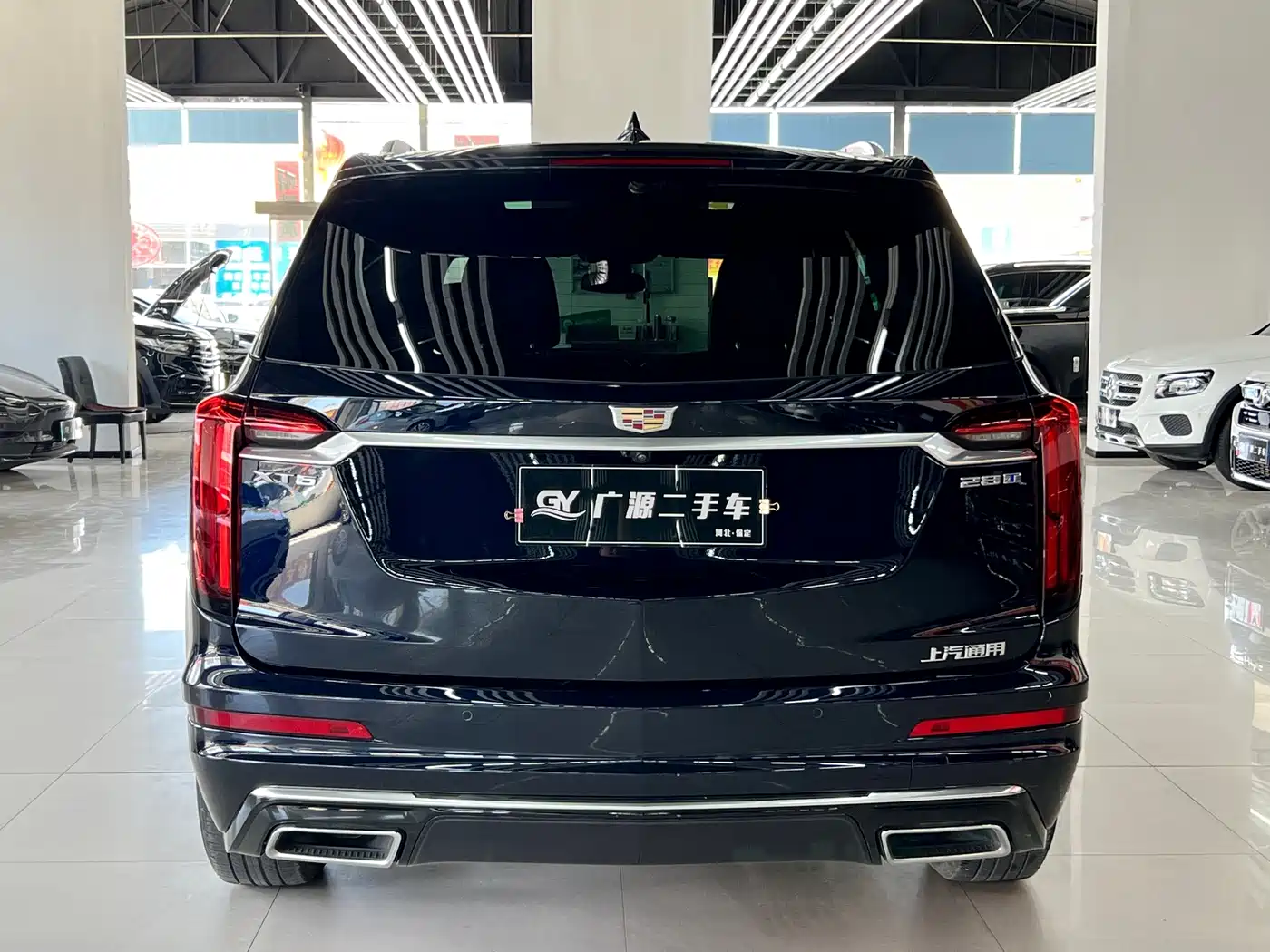 CADILLAC XT6