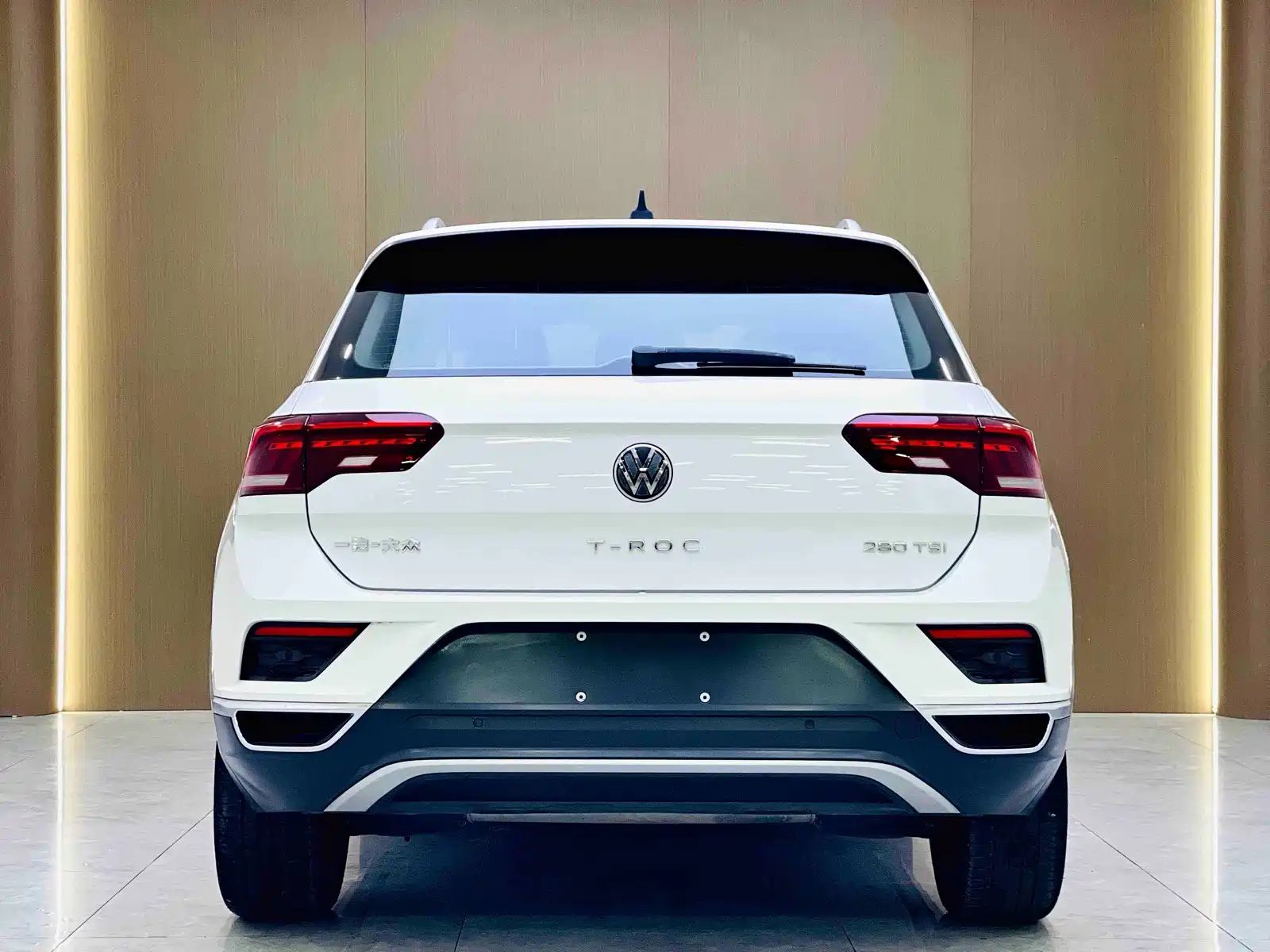 Фото 4 - Volkswagen T-ROC