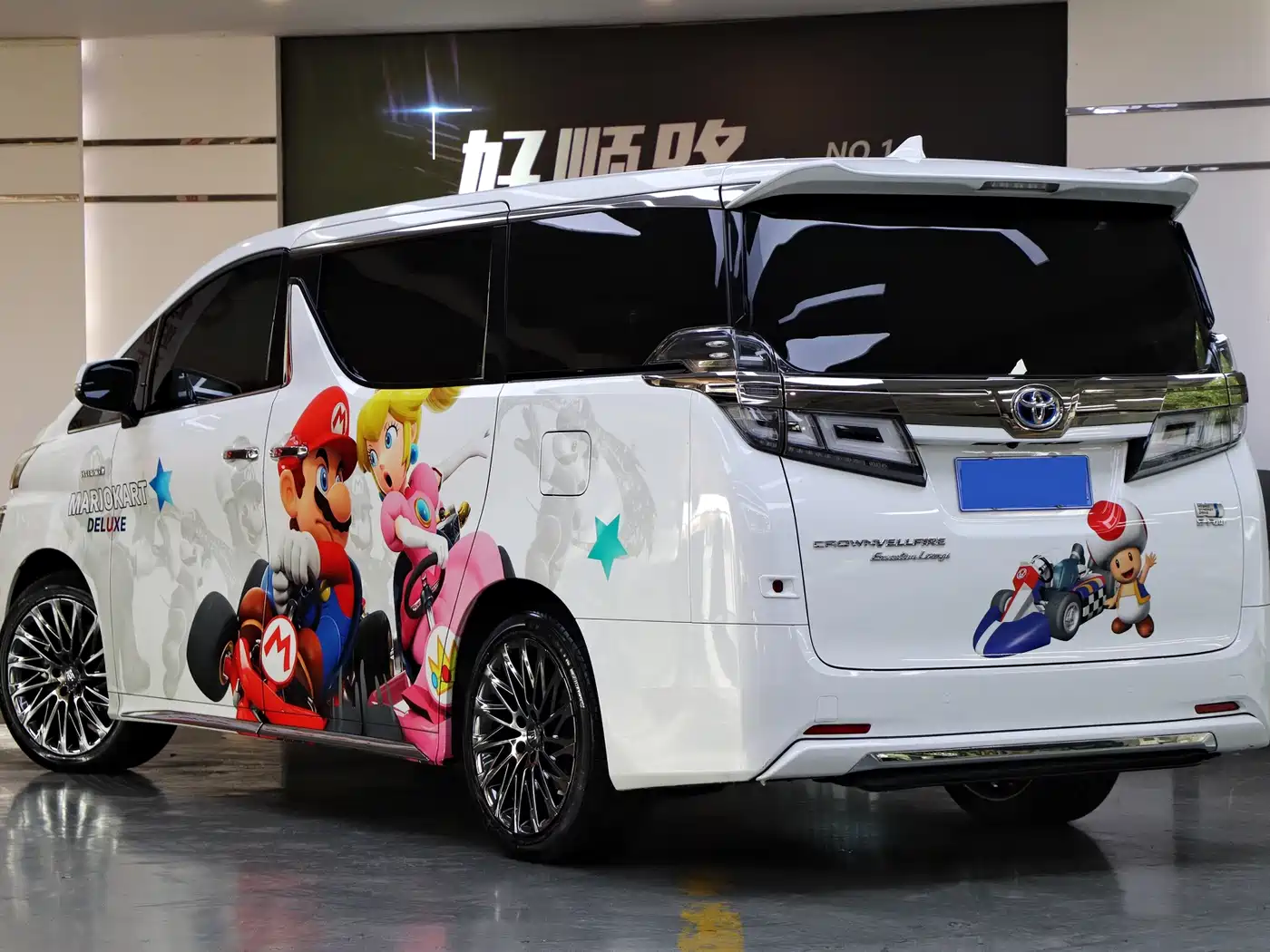 Toyota Vellfire 2021 Crown Hybrid 2.5L HV Supreme Edition фото 4