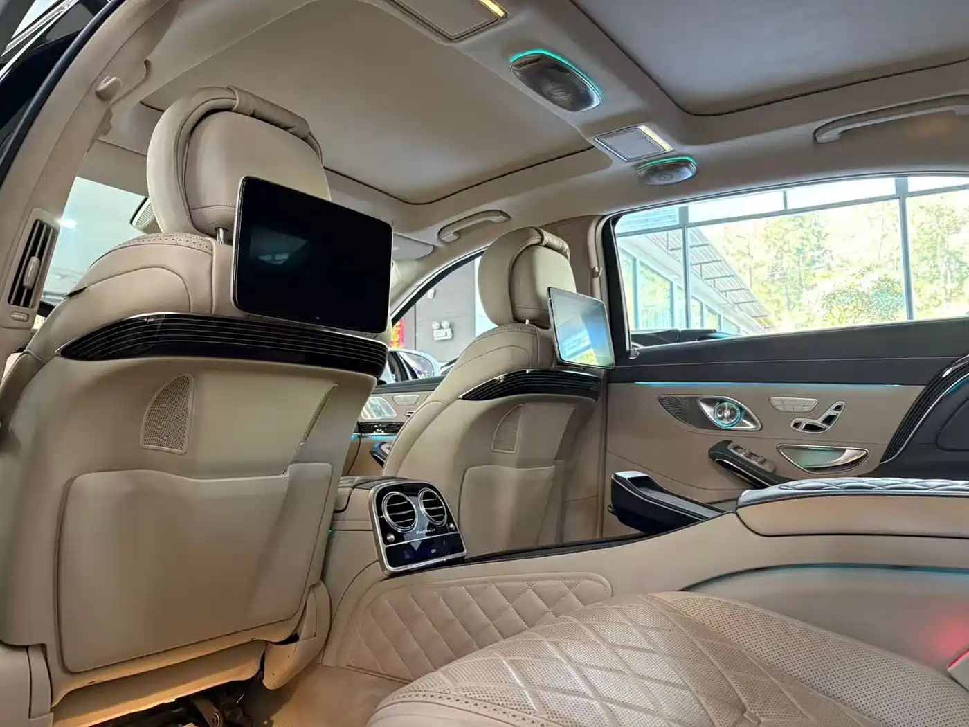 Mercedes-Benz Maybach S-Class 2018 Model S 680 фото 21