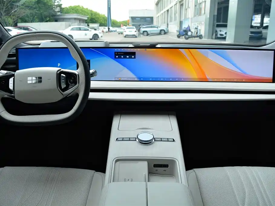 Geely Galaxy Galaxy E8 2024 665km RWD Starship Smart Driving Edition фото 9