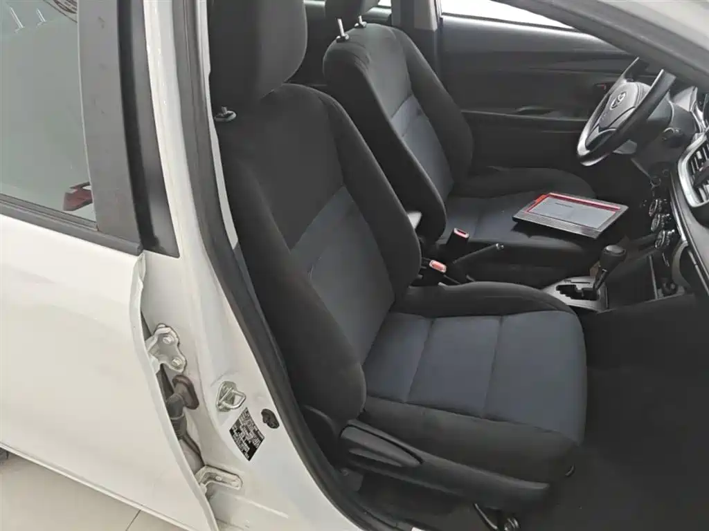 Toyota YARiS L Zhi Xuan 2016 Facelift 1.5E CVT Charming Edition фото 25