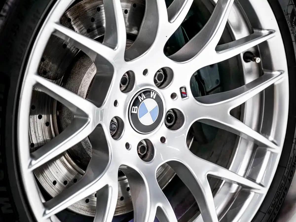 BMW 1 Series M 2011 1M Coupe фото 6