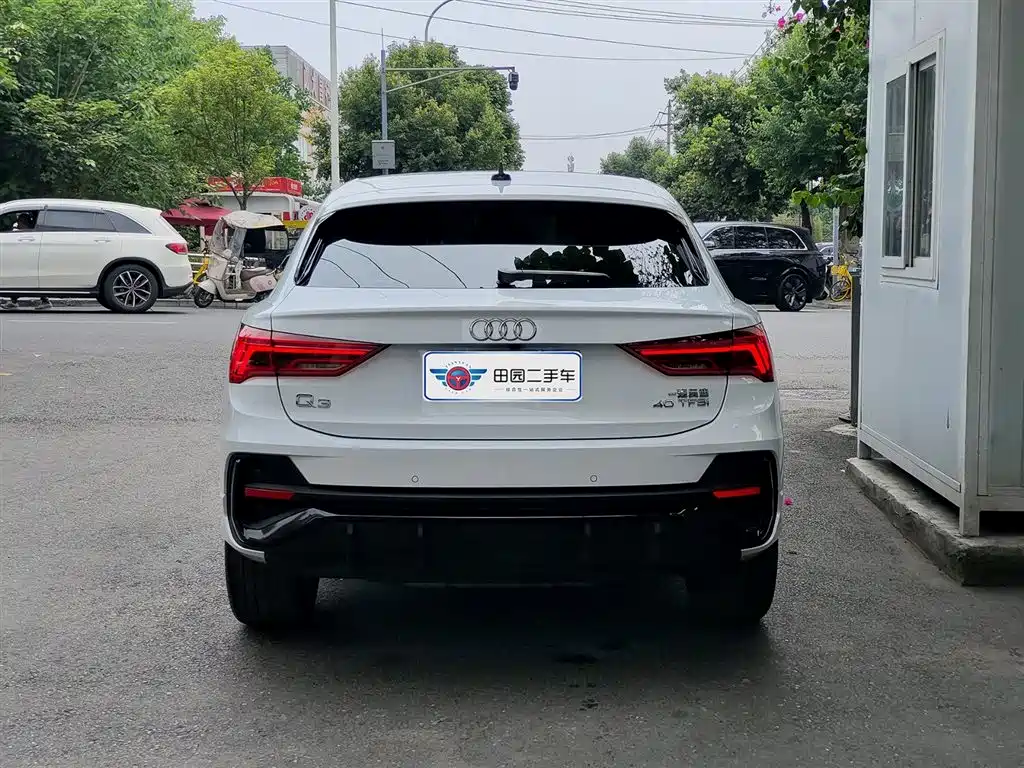 Audi Q3 Sportback 2022 40 TFSI Fashion фото 5