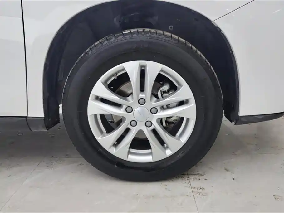 Haval M6 2019 1.5T DCT 2WD Elite Type China VI фото 6