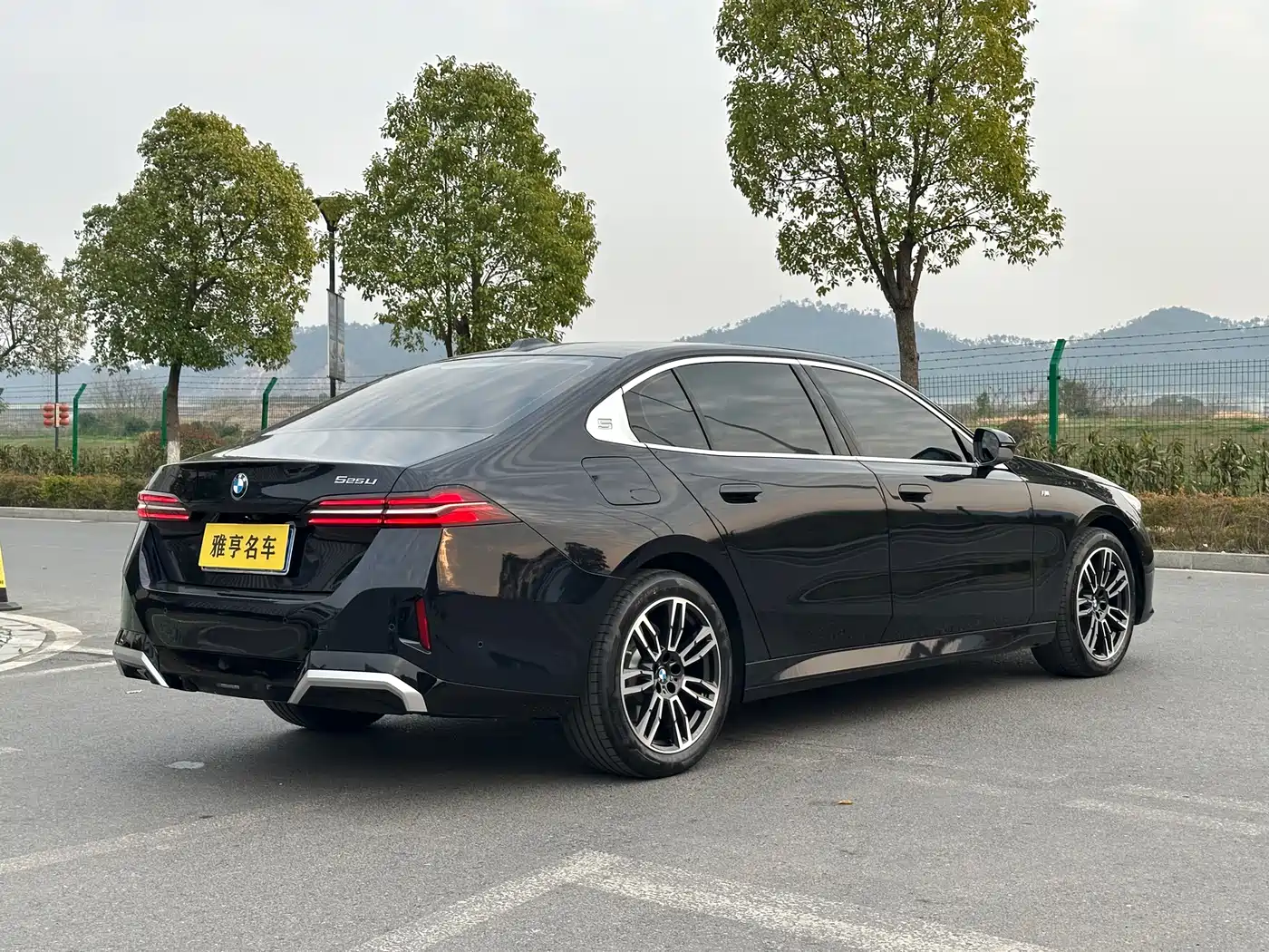 BMW 5 Series 2025 525Li M Sport Package фото 18