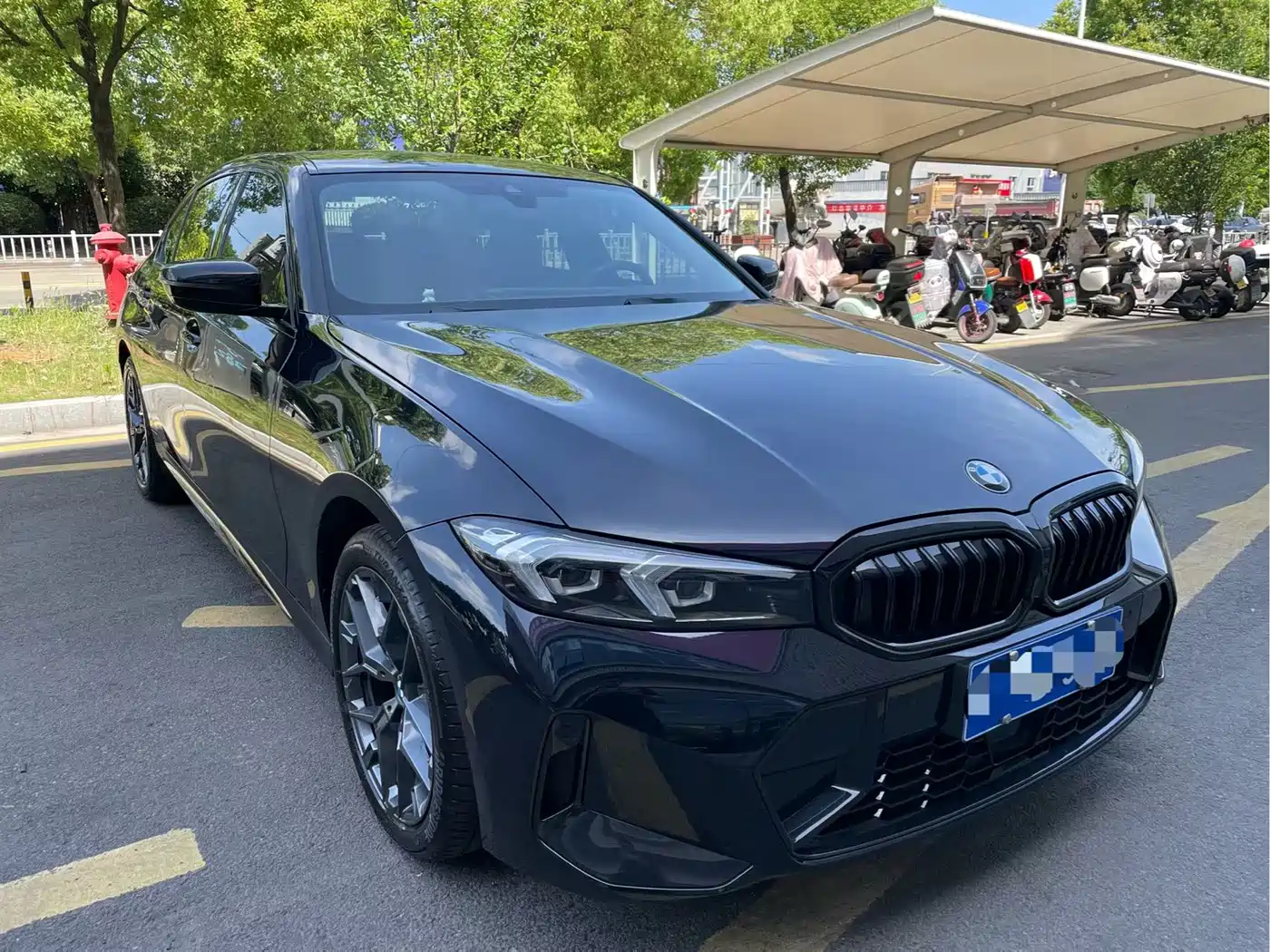 BMW 3 Series 2025 330Li M Sport Night Edition фото 2