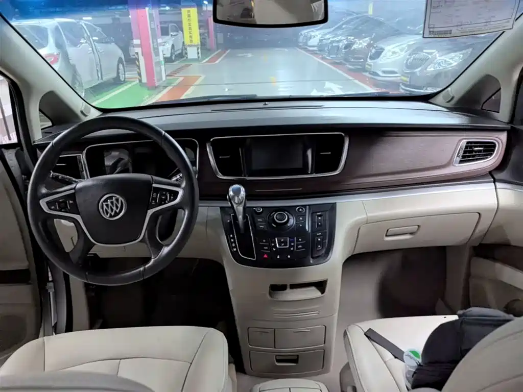 Buick GL8 2017 25S Premium Model China V фото 10