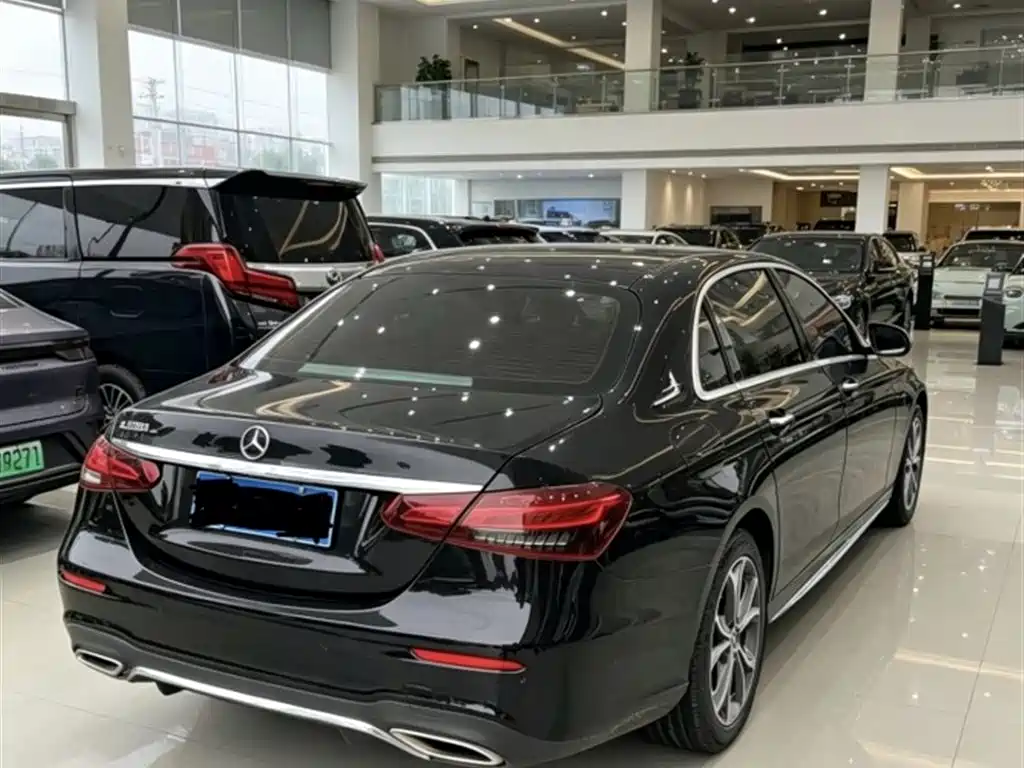 MERCEDES-BENZ E-CLASS