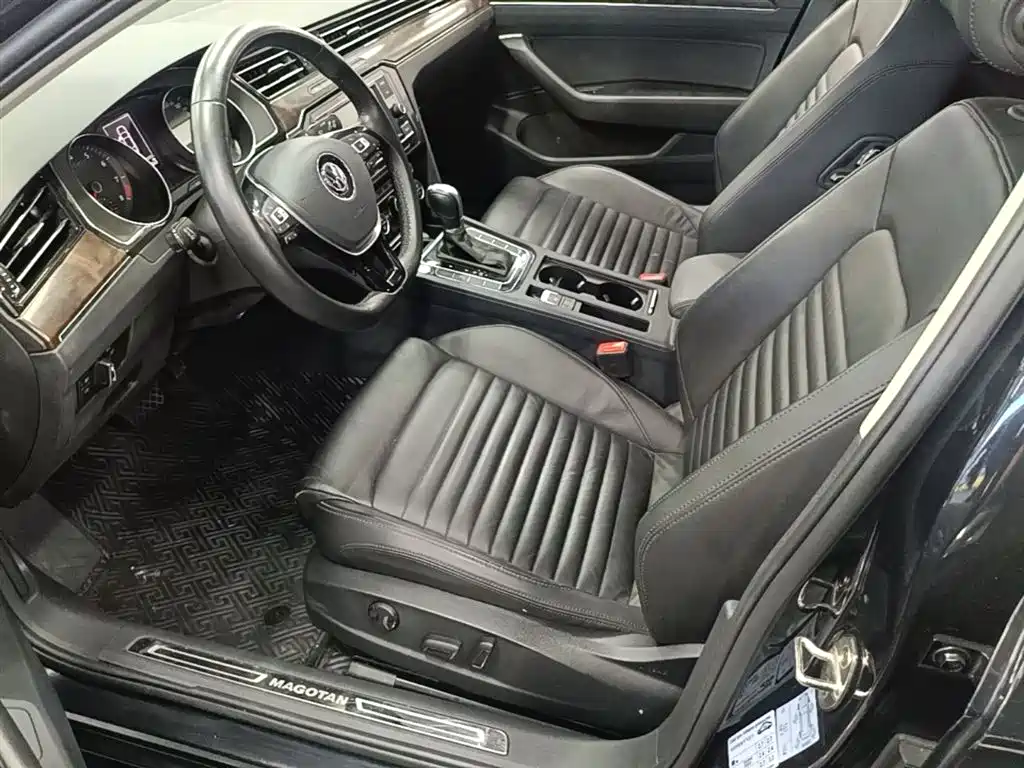 Volkswagen Magotan 2018 Facelift 380TSI DSG Luxury фото 15