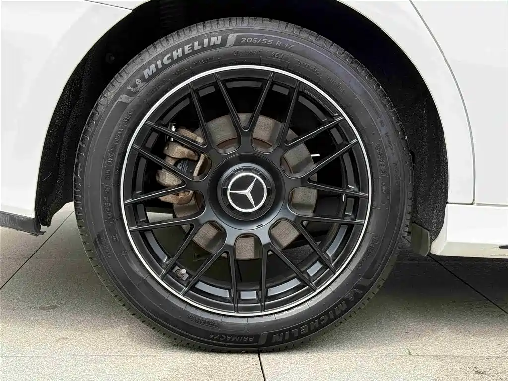 Mercedes-Benz A-Class 2020 A 200 L Sport Sedan фото 11