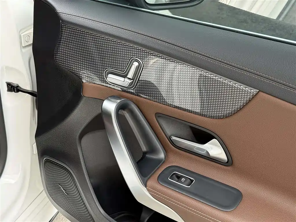 Mercedes-Benz A-Class 2020 A 200 L Sport Sedan фото 30