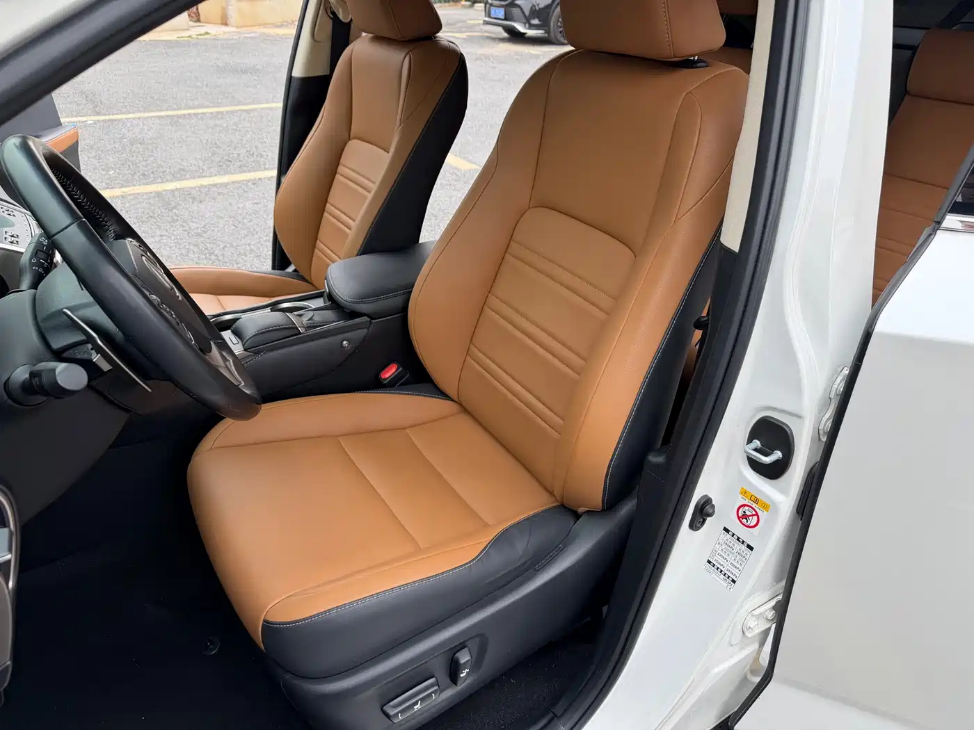 Lexus NX 2018 Model 300 FWD Fengxing Edition фото 20