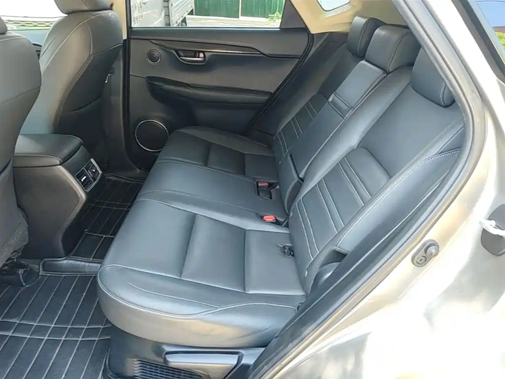 Lexus NX 2015 200t AWD F Sport фото 17
