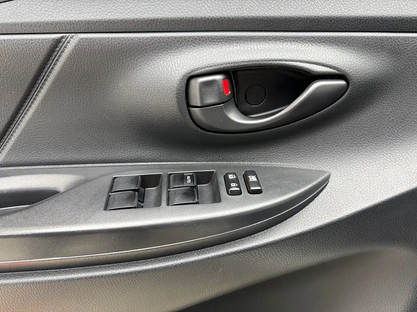 Toyota Vios 2017 1.5L CVT Pioneer фото 13