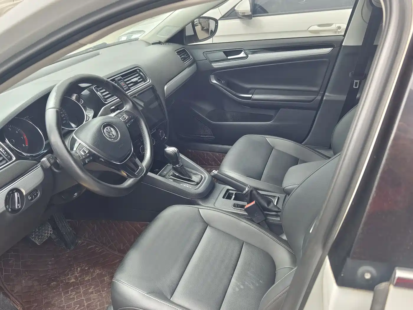 Volkswagen Sagitar 2018 280TSI DSG Comfort фото 9