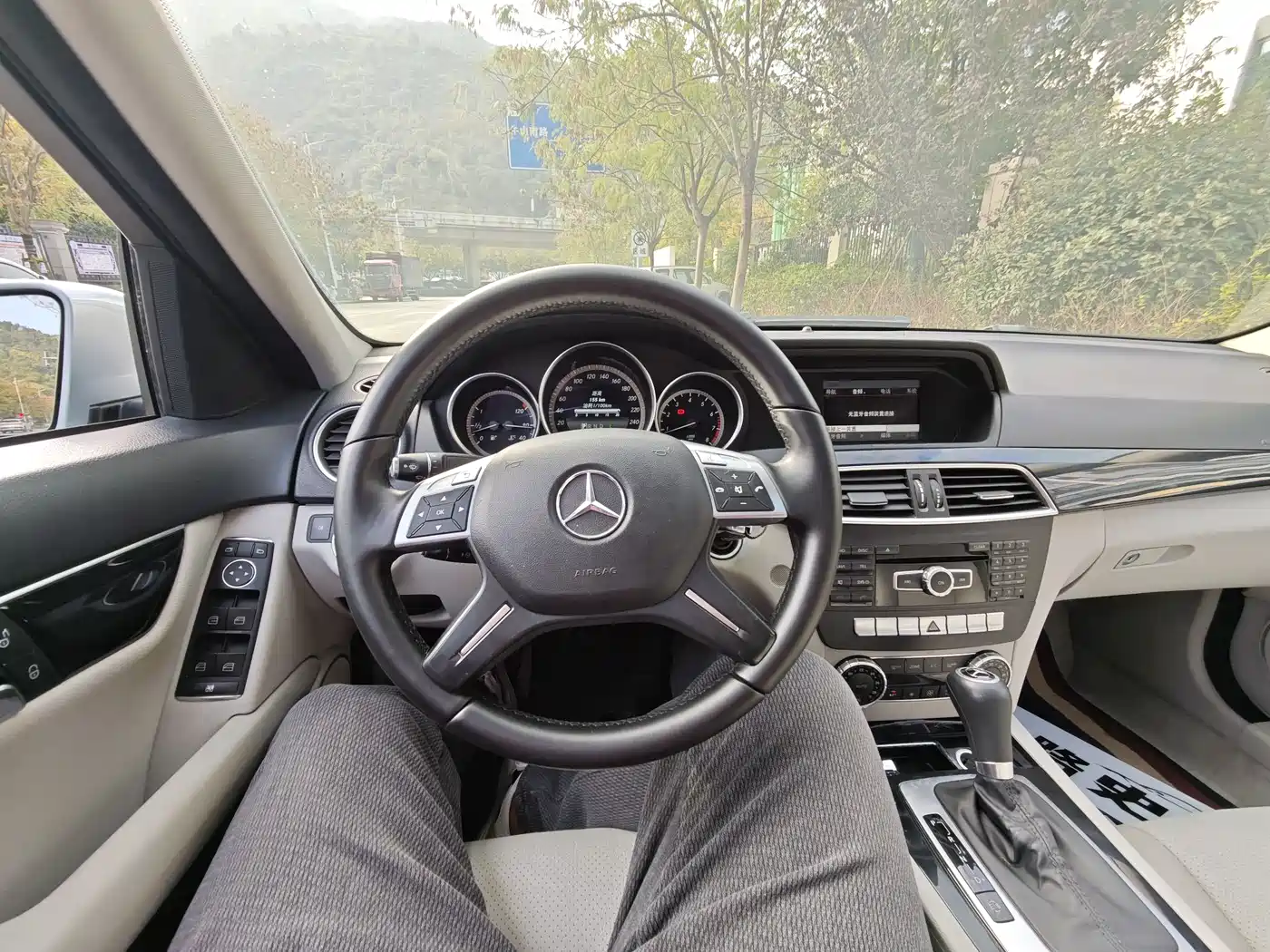 Mercedes-Benz C-Class 2013 C 180 Classic Grand Edition фото 9