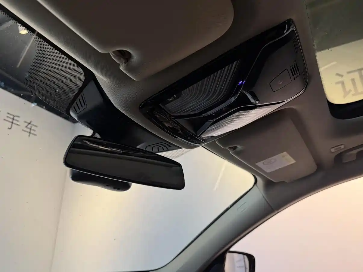 BMW 7 Series 2021 Model 740Li Leading Luxury Package фото 20
