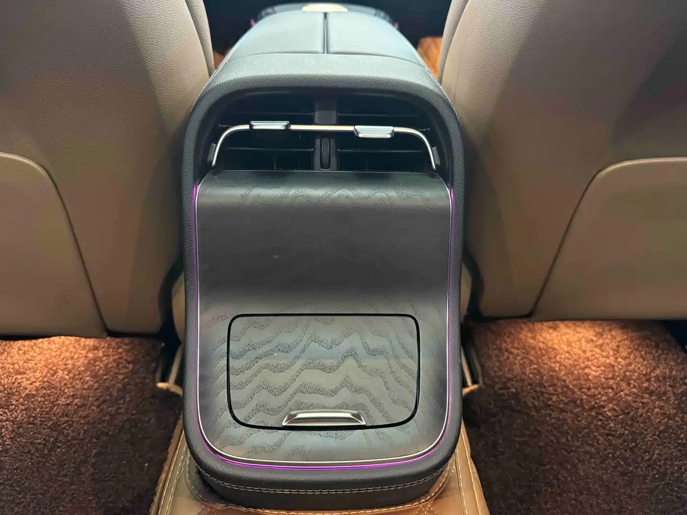 Mercedes-Benz E-Class 2024 E 300 L Fashion фото 13