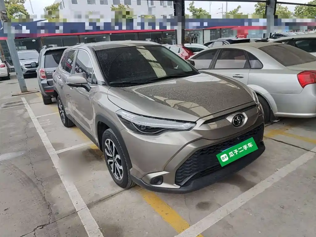 Toyota Frontlander 2024 2.0L CVT Luxury Edition фото 4