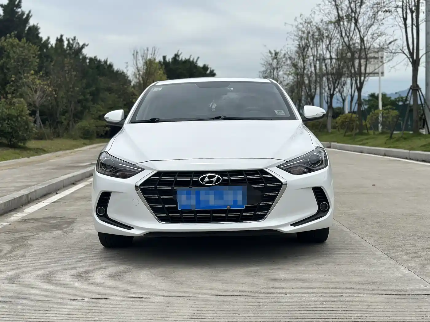 Hyundai Elantra 2019 1.5L CVT Smart Elite фото 2