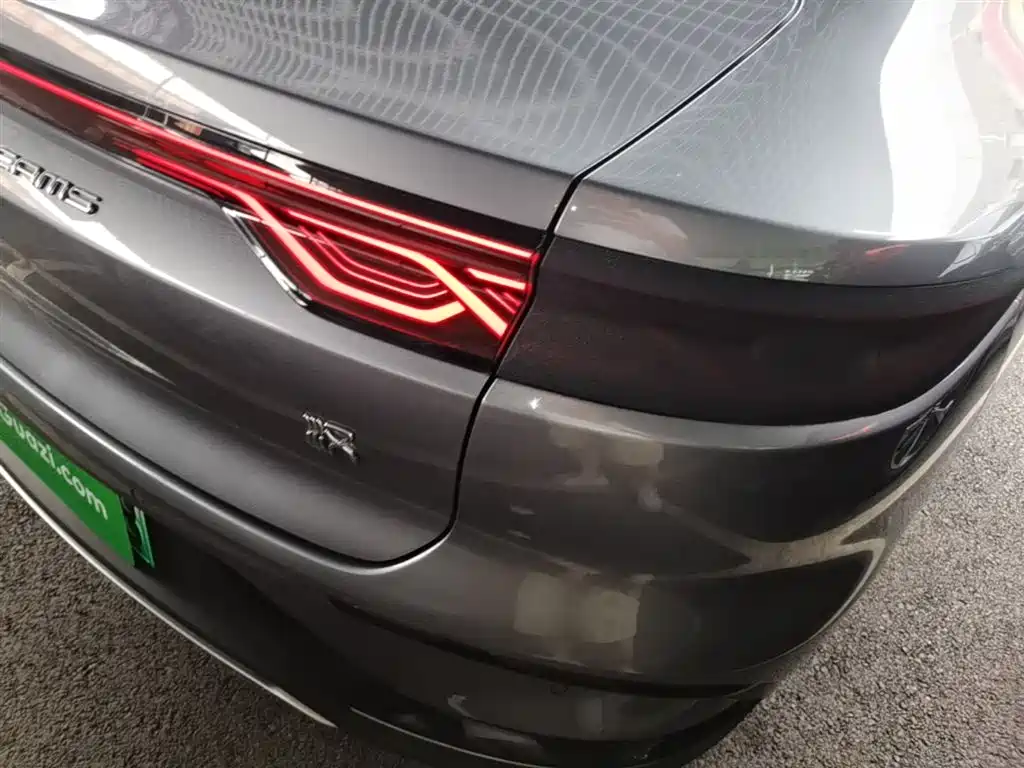 BYD Han 2022 DM-i 121KM Premium фото 8