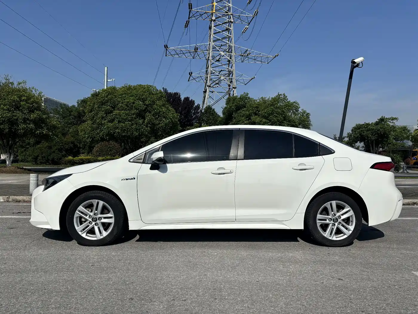 Toyota Levin 2022 Dual Engine 1.8H E-CVT Luxury Edition фото 8