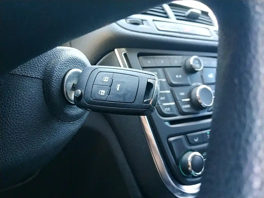 Buick Encore 2015 1.4T Automatic 2WD Urban Elite фото 11