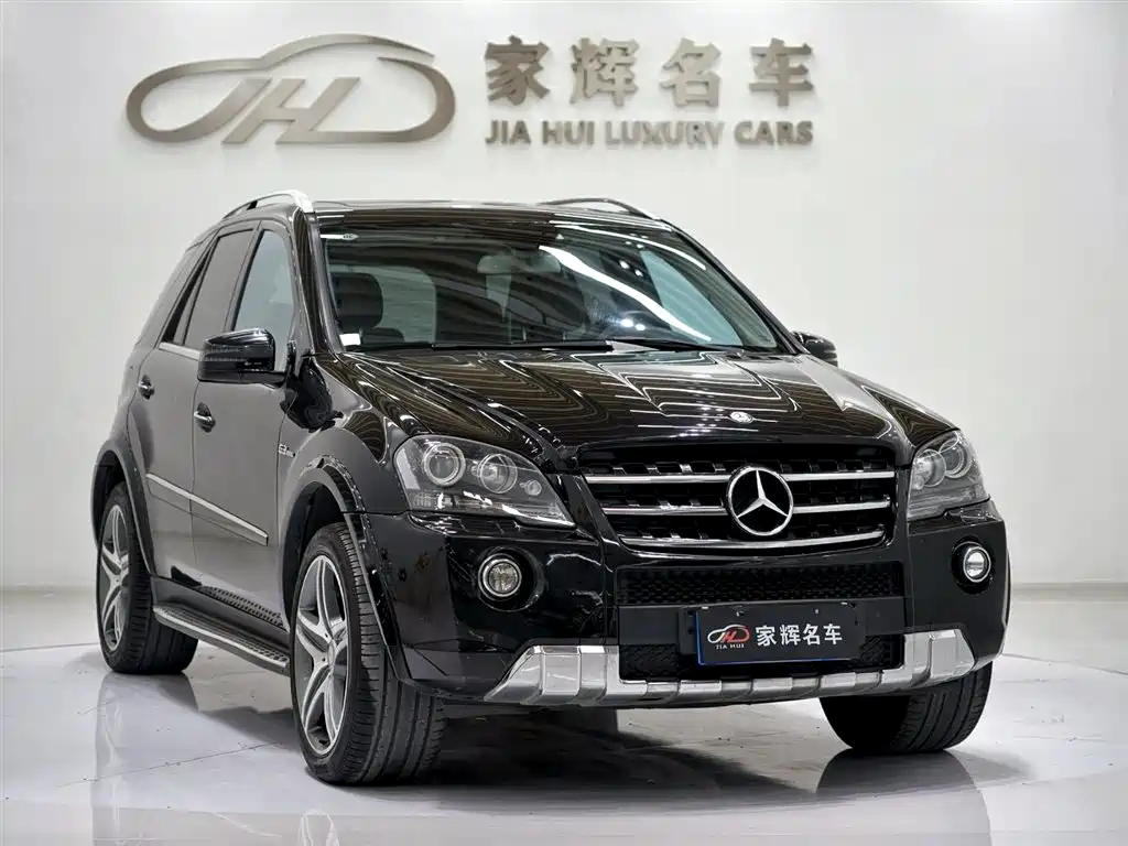 Mercedes-Benz M-Class AMG 2011 AMG ML 63 фото 2