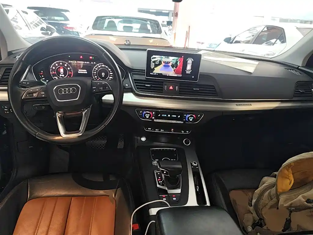 Audi Q5L 2020 Facelift 40 TFSI Honor Fashion фото 10