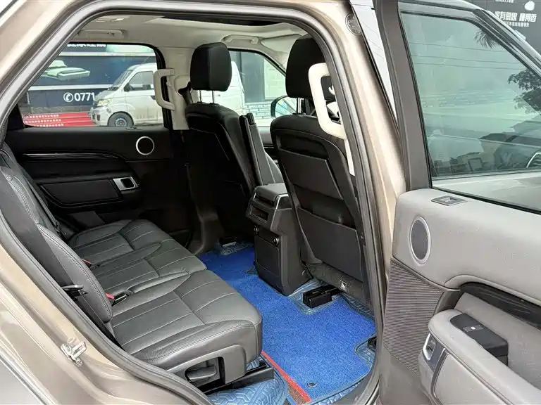 Land Rover Discovery 2017 3.0 SC V6 S фото 16