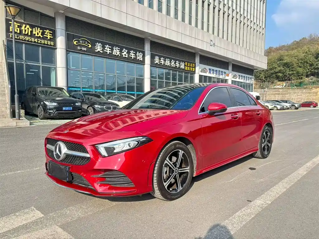 Mercedes-Benz A-Class 2022 Facelift A 200 L Sport Sedan Dynamic фото 3