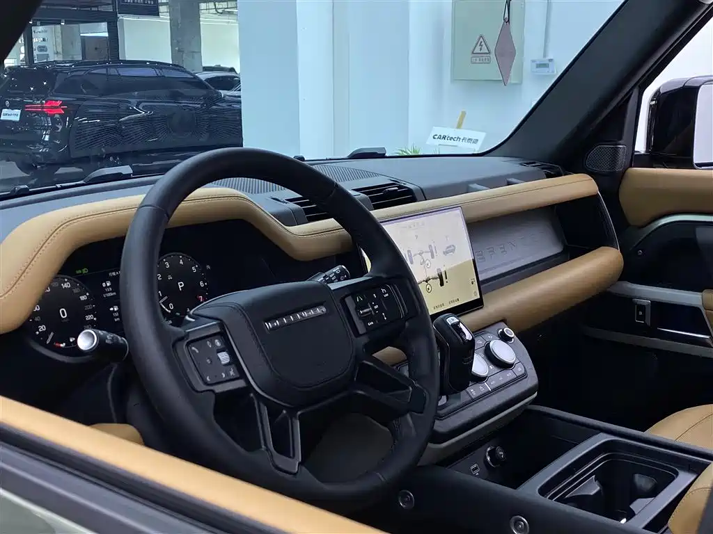 Land Rover Defender 2024 110 3.0T P400 Dark Special Edition фото 26